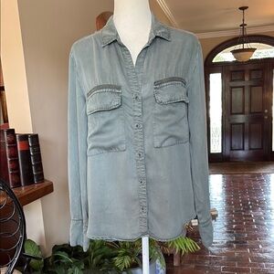 Bella Dahl green double front flap pockets tencel button up shirt size M